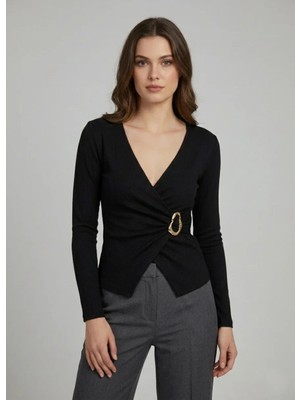 Mersi Ortadan Kopcalı Siyah Bluz