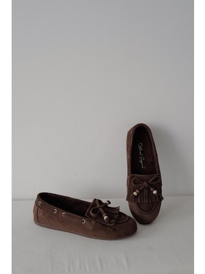 Meral Özgenç Püsküllü Süet Loafer
