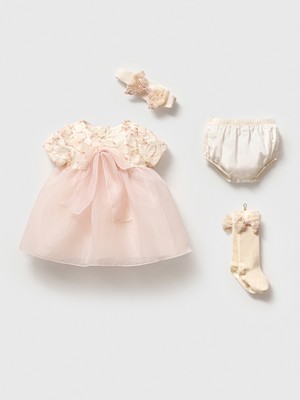 Kız Bebek Elbise Takımı - Dantel Işlemeli Tütülü Elbise, Bandana, Külot ve Çorap 4'lü Set - Pudra Pembe 3-6 Ay
