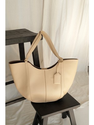 Meral Özgenç Şerit Detaylı Çanta