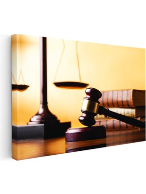 Kanvas Tablo Tokmak ve Arka Planda Terazi Avukat Tablosu Ev Ofis Duvar Dekoru
