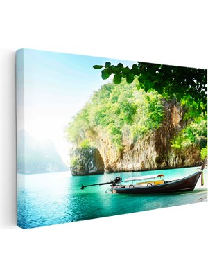 Kanvas Tablo Turkuaz Koy ve Kumsalda Duran Tekne Manzara Tablosu Ev Ofis Duvar Dekoru