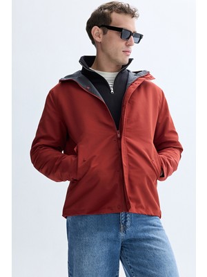 Erkek Kiremit Rengi Kapüşonlu Kısa Parka