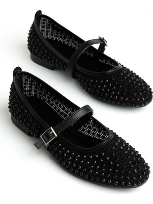 Siyah Cilt Kadın Taş Detaylı Fileli Günlük Babet