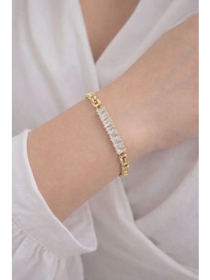 Nati Co Altın Renk Baget Taşlı Çelik Kadın Bileklik – Zarif ve Şık Tasarım