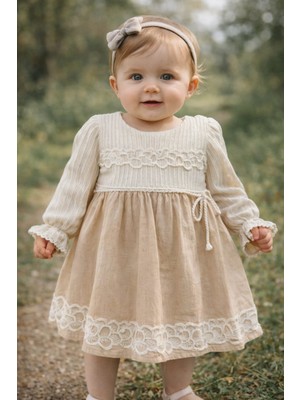 Tarz Çocuk Kız Bebek Bej Dantel Detaylı Uzun Kollu Elbise 9-24 Ay - Mevsimlik Pamuklu Vintage Tasarım Özel Gün & Günlük Kullanım