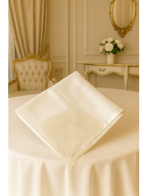 Nişan ve Çeyizlik Bohça Için Şık Krem Rengi Hurç Seti