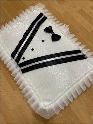 Şık Damat Figürlü Bohça 60X40 Söz Nişan Çeyizlik Hediye Seti