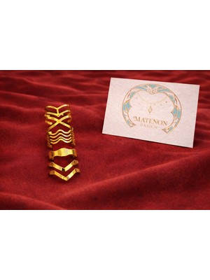 Matenon Design Gold Geometrik Yüzük Seti – Modern ve Şık Kombin