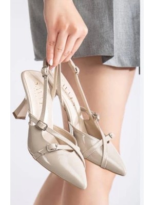 Cosmos E-Ticaret Tetti Bej Rugan Topuklu Ayakkabı