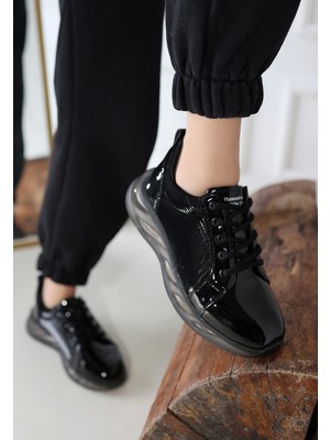 Cosmos E-Ticaret Piona Siyah Rugan Gri Tabanlı Spor Ayakkabı