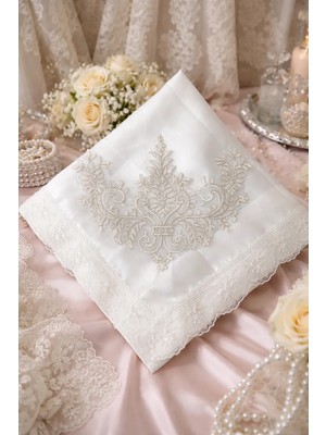 Dilex DİLEX Fransız Dantel Süslemeli Ekru Bohça 90x90 cm – Saten Çeyizlik Gelin Bohçası Damat Bohçası Nişan Söz Düğün Bohçası