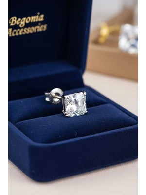 Begonia Accessories 925 Ayar Gümüş Kare Zirkon Tek Taş Unısex Minimal Küpe – Pimli | 1 Adet (Çift Değil)