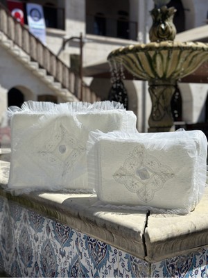 Şık Saten Tüllü Çeyizlik Bohça Seti, Krem Renk, Nişan ve Gelin Damat Hediği