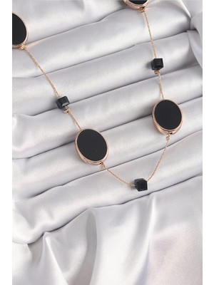 Rivera Tech Rvrstr4 Pirinç Gold Renk Siyah Renk Oval Siyah Küp Detay Kadın Kolye - TJ-BKO9625