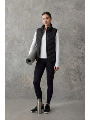 Mmetalic Siyah Kapitone Kolsuz Slim Fit Dik Yaka Fermuarlı Cepli Kadın Şişme Yelek Mtlcy1
