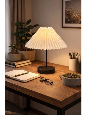 Ömür Avize Elisa Pileli Krem Şapkalı Masa Lambası