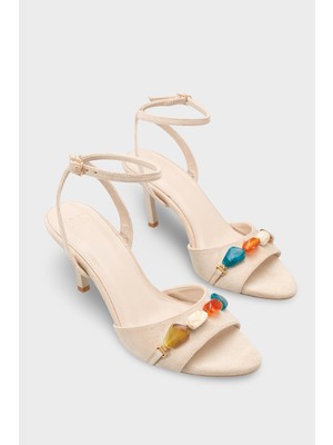 LOJO Kadın Sivri Burun Bilekten Bantlı Deniz Taşı detaylı Günlük Topuklu Ayakkabı Marassi Bej Süet
