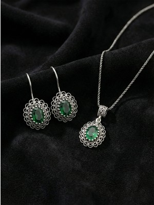 Roza Silver 925 Ayar Gümüş Zümrüt Taşlı Elişi Geleneksel Oval Telkari Kolye-Küpe 2'li Set