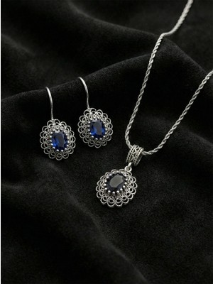 Roza Silver 925 Ayar Gümüş Safir Taşlı Elişi Geleneksel Oval Telkari Kolye-Küpe 2'li Set