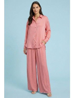 Guitar Dökümlü Pembe Saten Gömlek