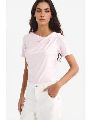 DeFacto Slim Fit Kayık Yaka Kısa Kollu Tişört F8008AX25AU