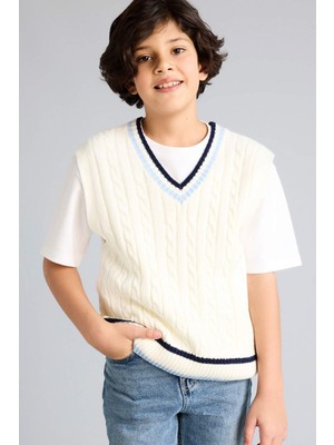 DeFacto V Yaka Triko Yelek Erkek Çocuk H0141A826SP