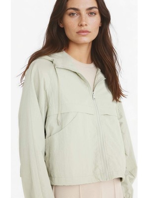 DeFacto Su İtici Kapüşonlu Fermuarlı Crop Yağmurluk E8546AX25AU