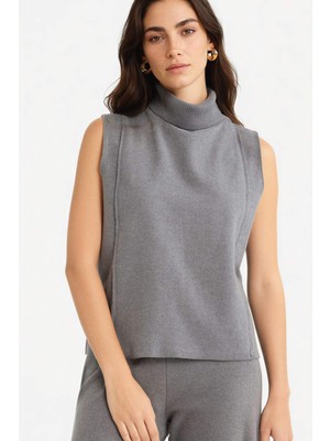 DeFacto Regular Fit Balıkçı Yaka Triko Atlet D9814AX25WN