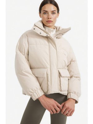 DeFacto Su İtici Oversize Fit Geniş Kalıp Dik Yaka Fermuarlı Çıtçıtlı Cepli Şişme Mont E9266AX25WN