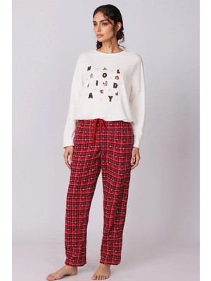 Kom Christina Nakışlı Pijama Takımı