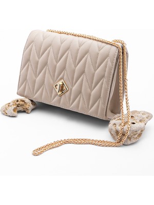 Marjin Kadın Altın Renkli Zincirli Omuz Çantası Delbin