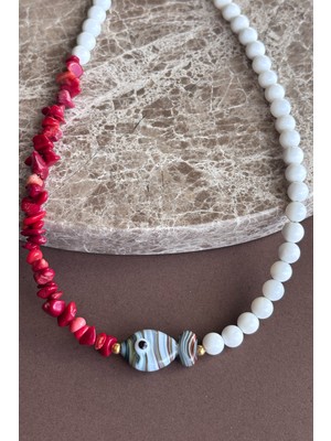 Merse Atelier Kırmızı Mercanlı Beyaz Cam Boncuklu Murano Balık Charmlı Kolye