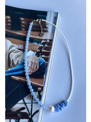 Merse Atelier Mavi Kristal ve Beyaz Kum Boncuklu Incili Murano Balık Charmlı Kolye