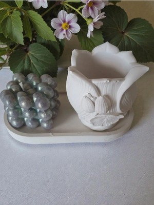 Doğal El Yapımı Lotus Çiçekli Dekoratif Set – Balon Kokulu Mum ve Beton Vazo/tepsi