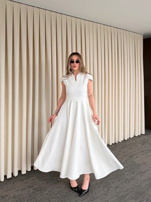 Laluvia Beyaz Mini V Yaka Elbise - 242480