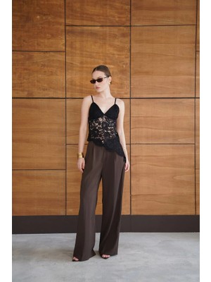 Cemo Kadın Dantel Desenli Asimetrik Kesim Askılı Bluz