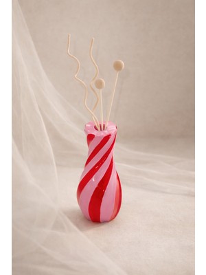 Atiye Studio Mini Dekoratif Vazo El Yapımı Spiral Tasarım Pembe Kırmızı Candy Modern Masa Üstü Vazo