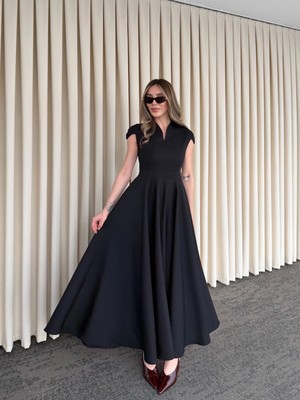 Laluvia Siyah Mini V Yaka Elbise - 242480