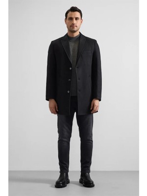 Süvari Siyah Düz Desenli Erkek Slim Kaban Polyester Malzeme ile Uzun Kol ve Yandan Cepli