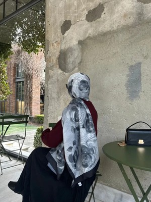 Qalortex Scarf Pamuklu Rose Desen Şal- Siyah/antrasit