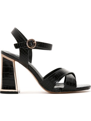 Derimod Kadın Siyah Bilekten Bantlı Kalın Topuklu Kroko Sandalet 26SFE4622E3