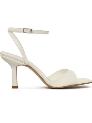 Derimod Kadın Beyaz Bilekten Tokalı Ince Topuklu Sandalet 26SFE391218