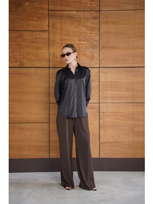 Cemo Kadın Puantiyeli Düğmeli Yaka Detaylı Uzun Kollu Saten Gömlek