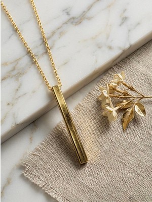 Meneva Aksesuar Minimalist Altın Rengi Çubuk Bar Kolye