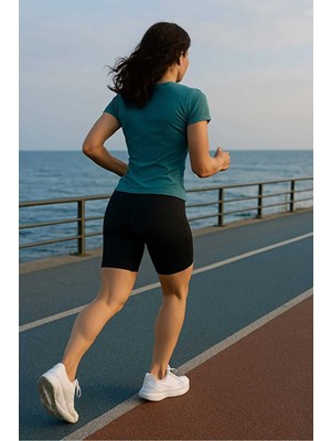 Tusebu Yüksek Bel Spor Biker Şort – Toparlayıcı, Esnek ve Hızlı Kuruyan