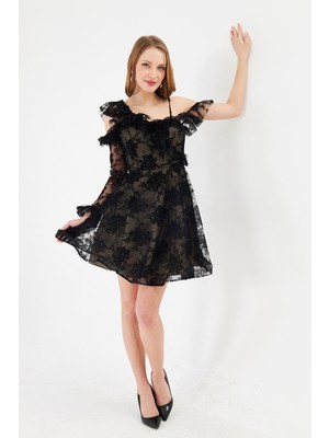 Rora Mor Dantel Mini Abiye Elbise | Tek Omuz Volanlı, Uzun Kollu, Davet & Mezuniyet Elbisesi