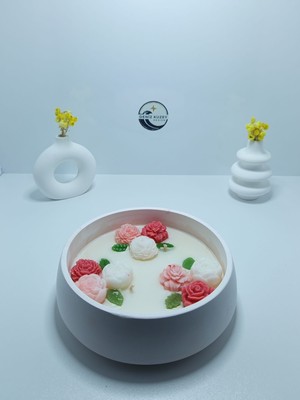 Deniz Kuzey Design Karamel Latte Kokulu Gül Mum - Taş Tozu Saksılı Dekoratif Mum