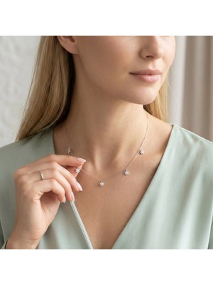 Vaoov 925 Ayar Gümüş Rodyum Kaplama Çiçek Kolye