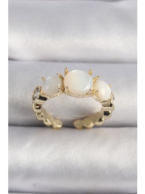 Nemere Pirinç Gold Renk Zirkon Taş Detaylı Beyaz Sedefli Vıp Seri Kadın Yüzük - TJ-BYK3504
